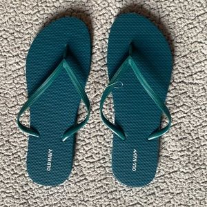 Womens L (9-10) Old Navy Flip Flops